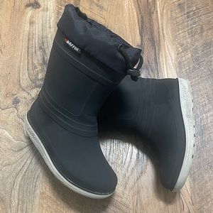 Boys insulated boots